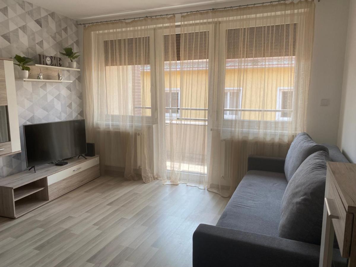 Simonffy Central Apartment Дебрецен Екстер'єр фото